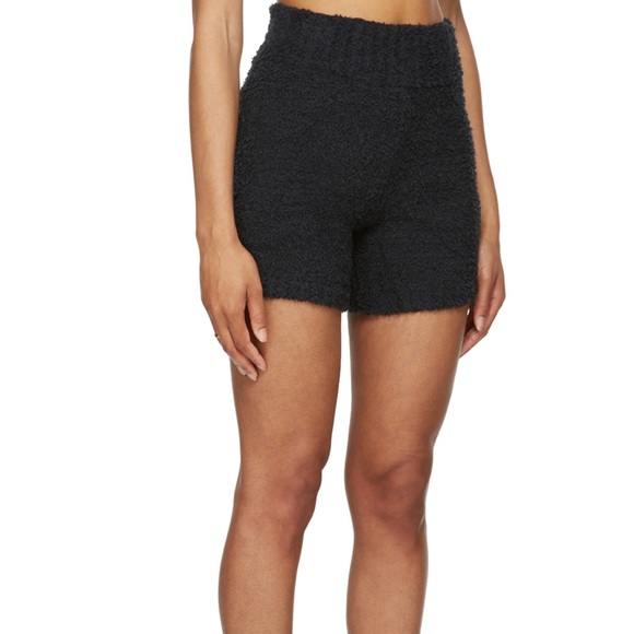 SKIMS Black Cozy Knit Shorts - size S-M - Picture 3 of 7